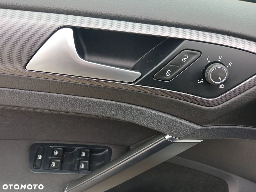 Volkswagen Golf 1.6 TDI BlueMotion Technology Lounge - 6