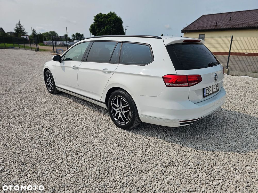Volkswagen Passat Variant 1.6 TDI (BlueMotion Technology) Comfortline - 4