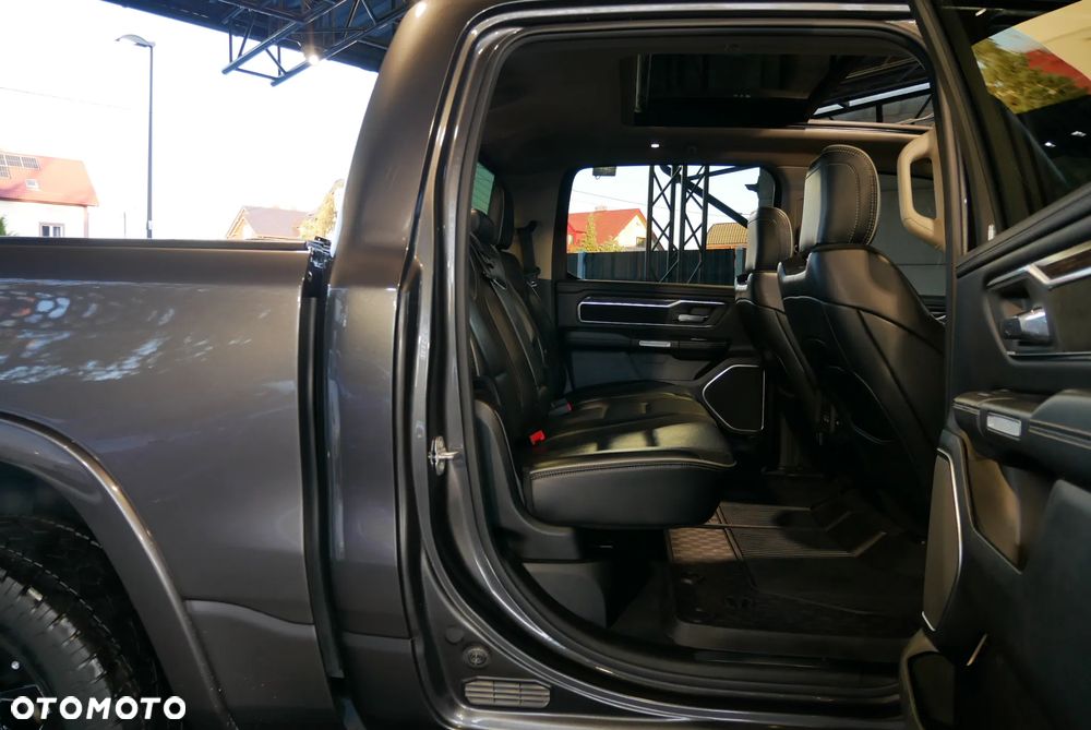 RAM 1500 Crew Cab Laramie - 11