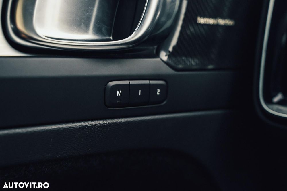 Volvo XC 40 Recharge T5 Twin Engine AT7 R-Design Expression - 25