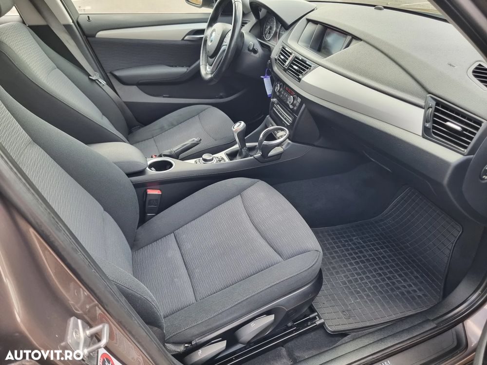 BMW X1 sDrive16d Sport Line - 13