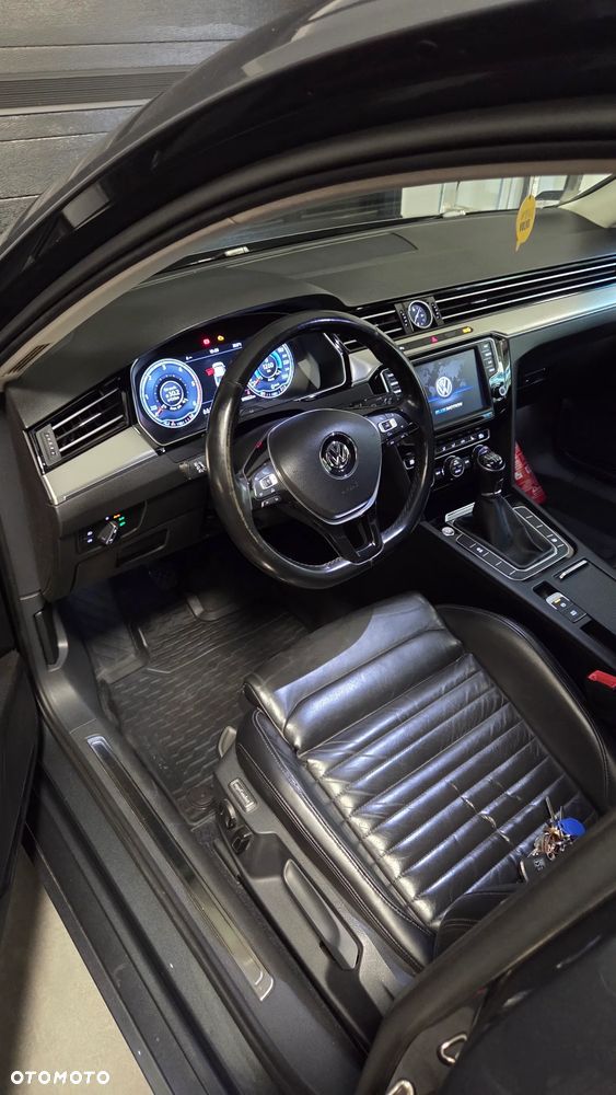 Volkswagen Passat 2.0 TDI BMT Highline - 3