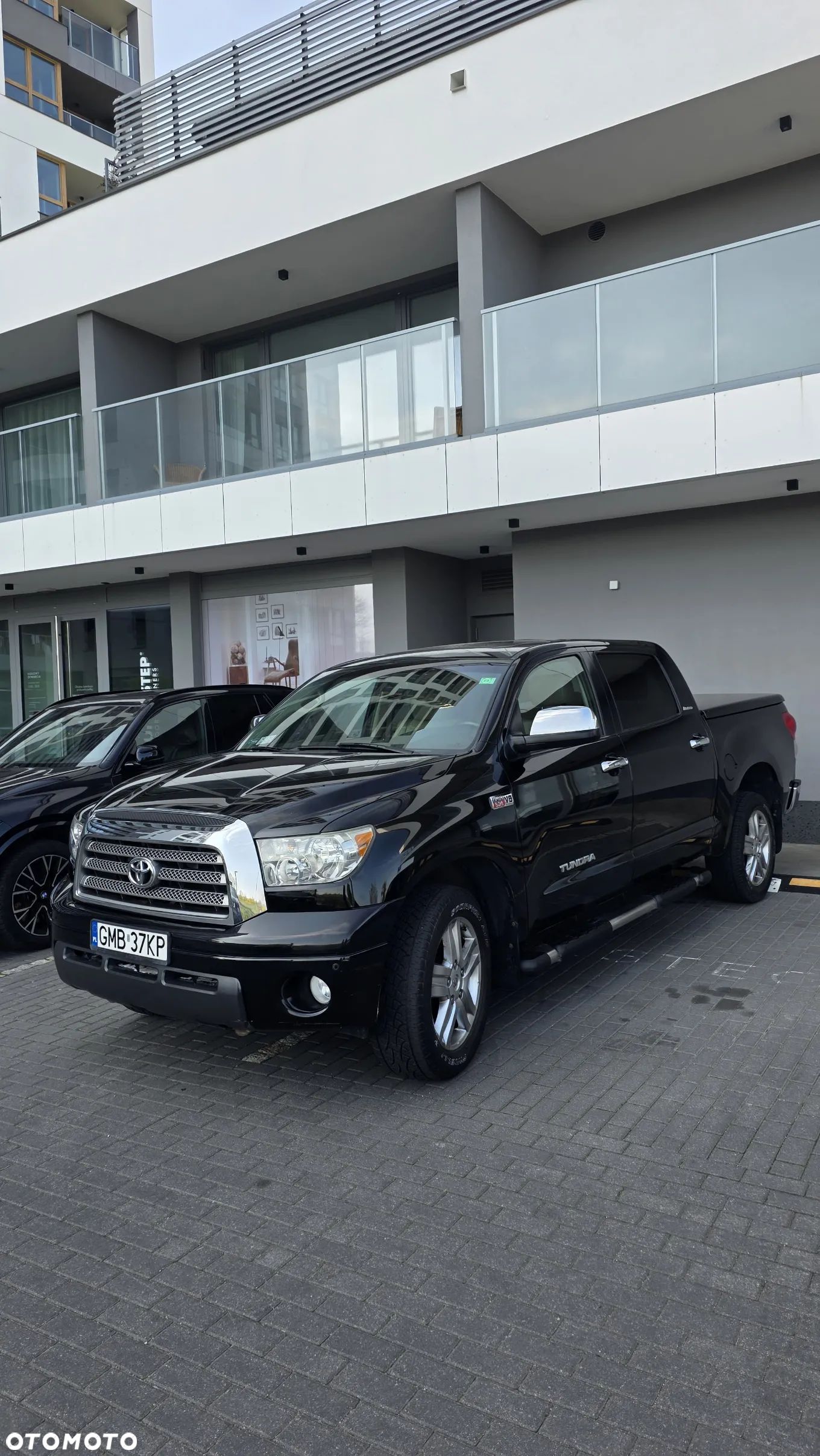 Toyota Tundra - 1