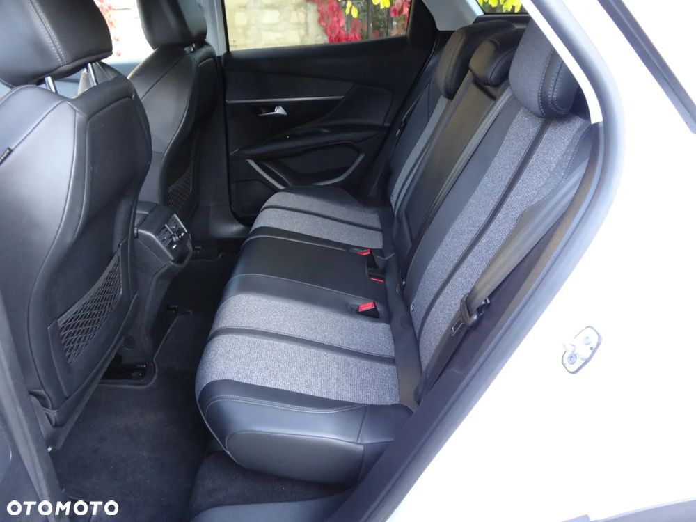 Peugeot 3008 PureTech 130 Stop & Start GPF Active - 22