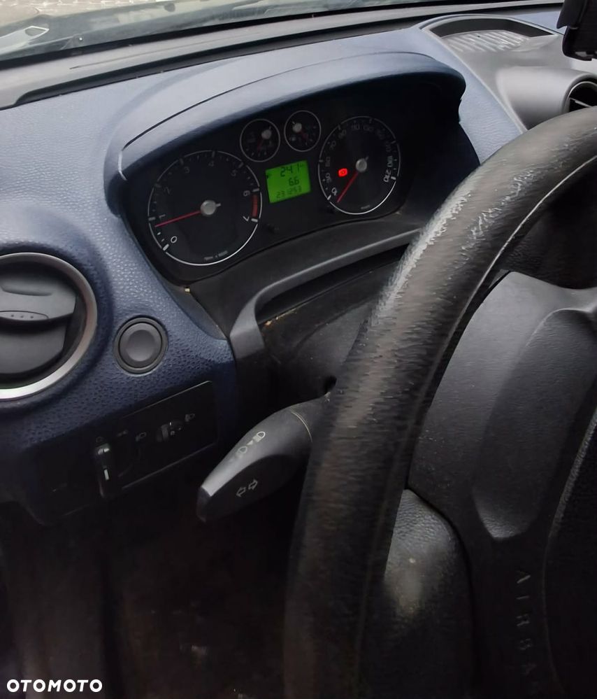 Ford Fiesta - 8
