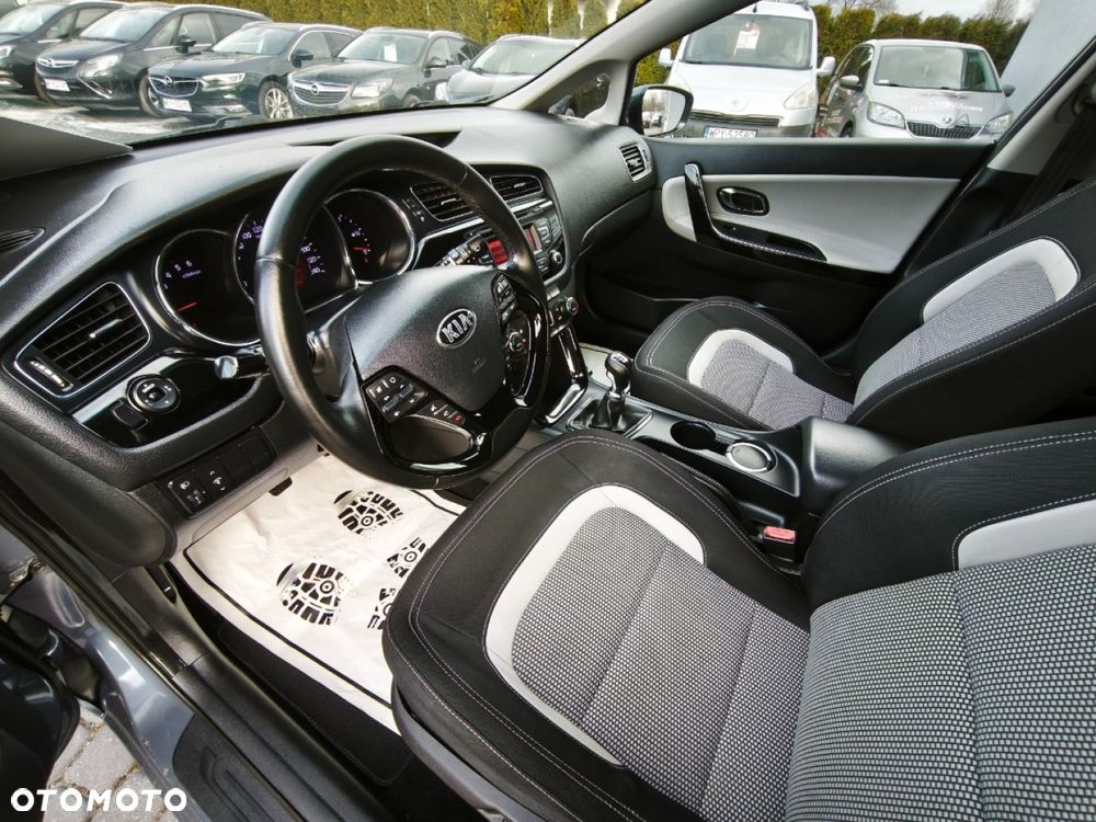 Kia Ceed - 7