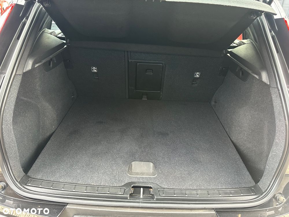 Volvo XC 40 D3 - 13