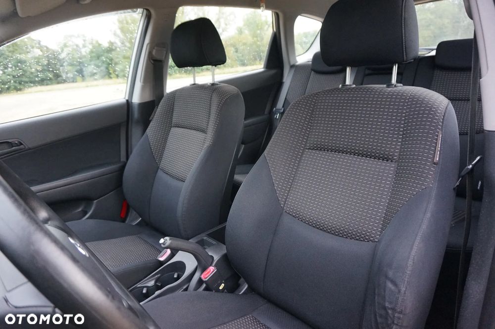Hyundai i30 1.6 Classic - 12