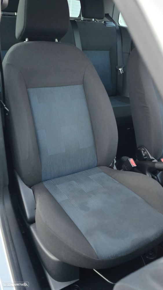 Ford Fiesta 1.25 Ghia - 6