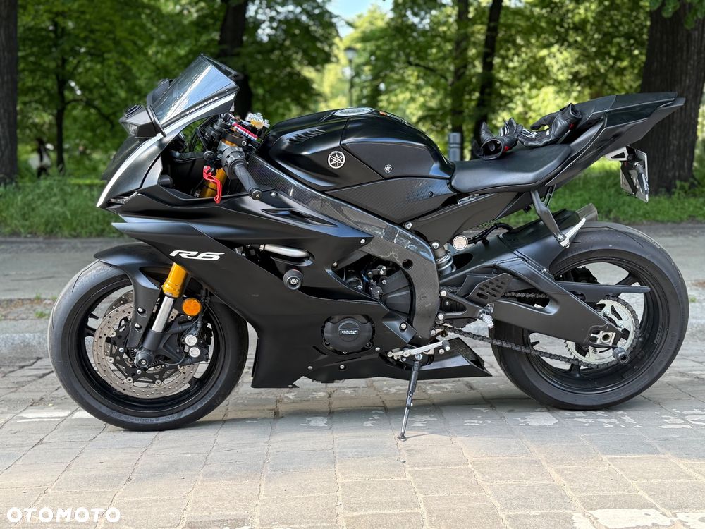 Yamaha R6 - 2
