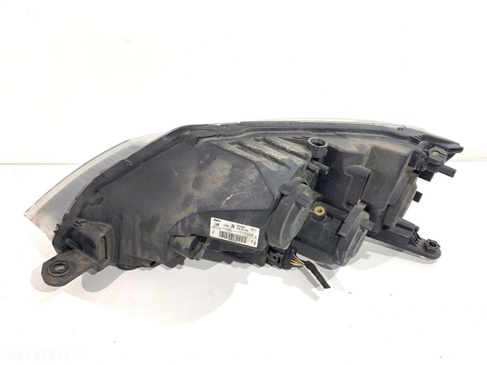 REFLEKTOR PRAWY PRZÓD  SEAT TOLEDO IV (KG3) 2012 - 2019 1.2 TSI 66 kW [90 KM] benzyna 2015 - 2017 - 2