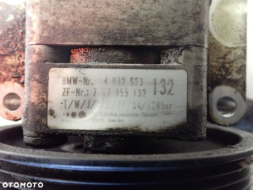 POMPA WSPOMAGANIA BMW E87 - 9