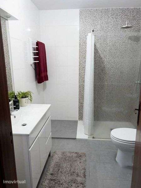 Apartamento T3 de 130 m² em Paredes de Coura | 2 WC | 2.º andar - Grande imagem: 3/12