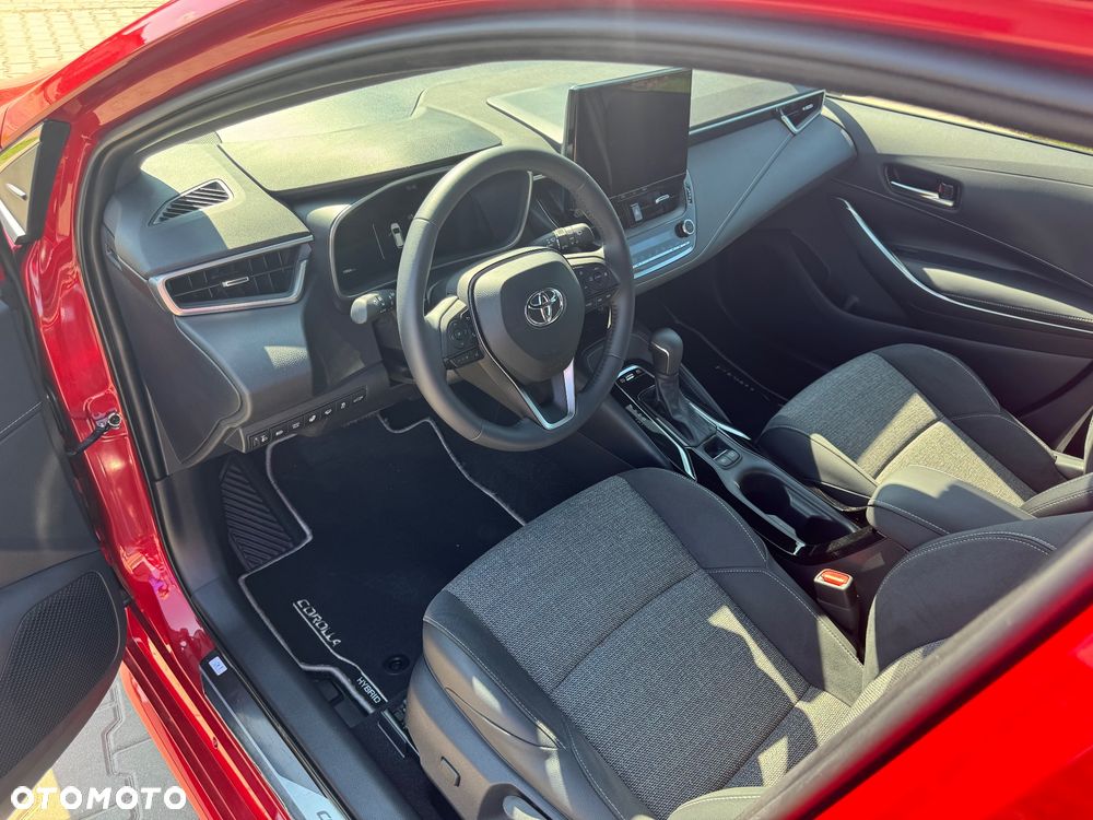 Toyota Corolla 2.0 Hybrid Executive - 13