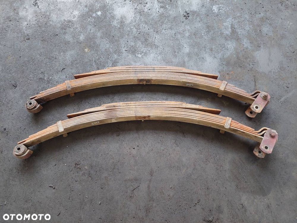 RESOR PIÓROWY TYŁ KOMPLET IVECO DAILY II LIFT 35-10 BLIŹNIAK 9 PIÓR - 1