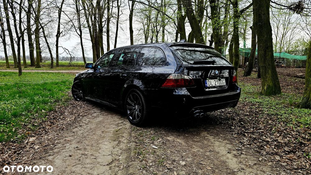BMW Seria 5 525d - 5