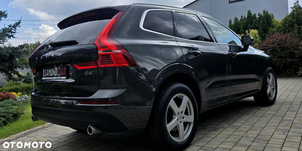 Volvo XC 60 D4 Momentum Pro - 17