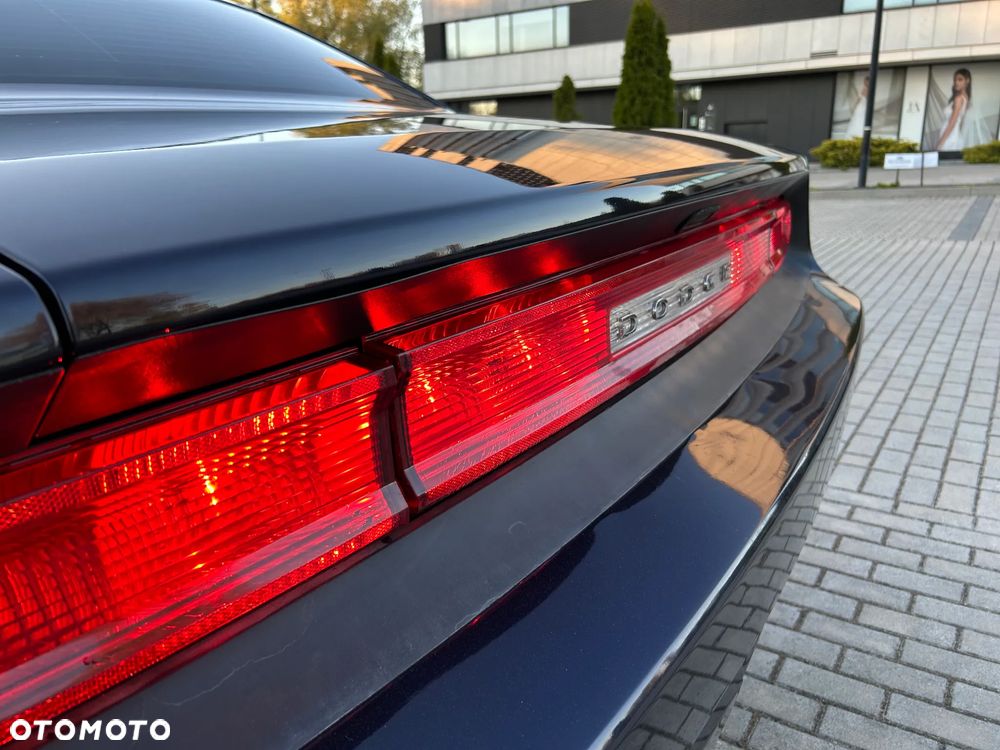 Dodge Challenger - 11