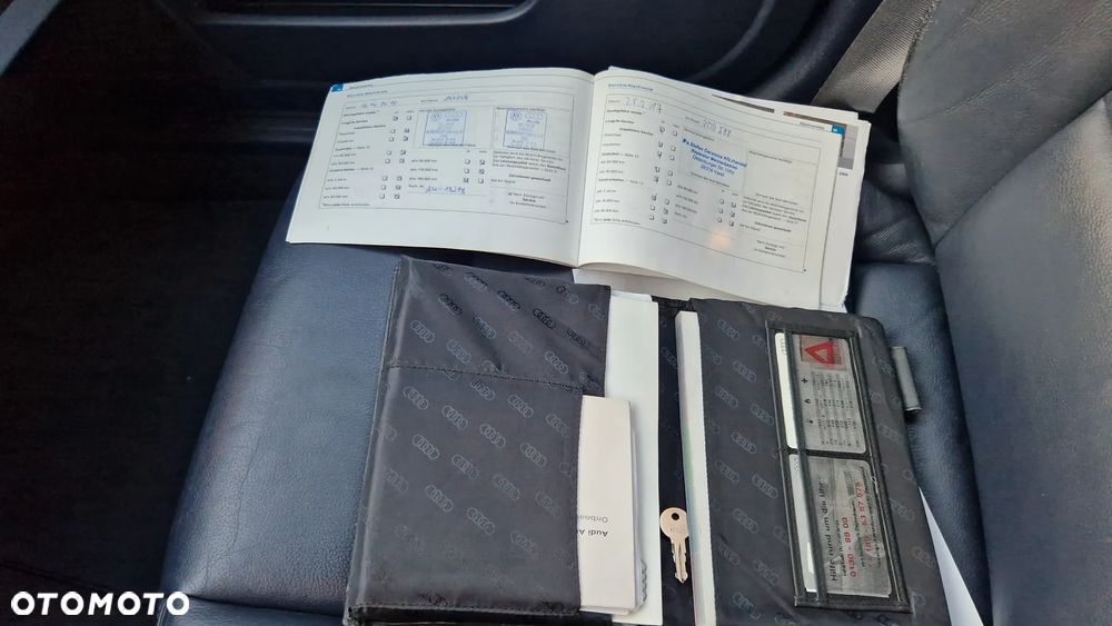 Audi A6 Limousine 2.4 - 32