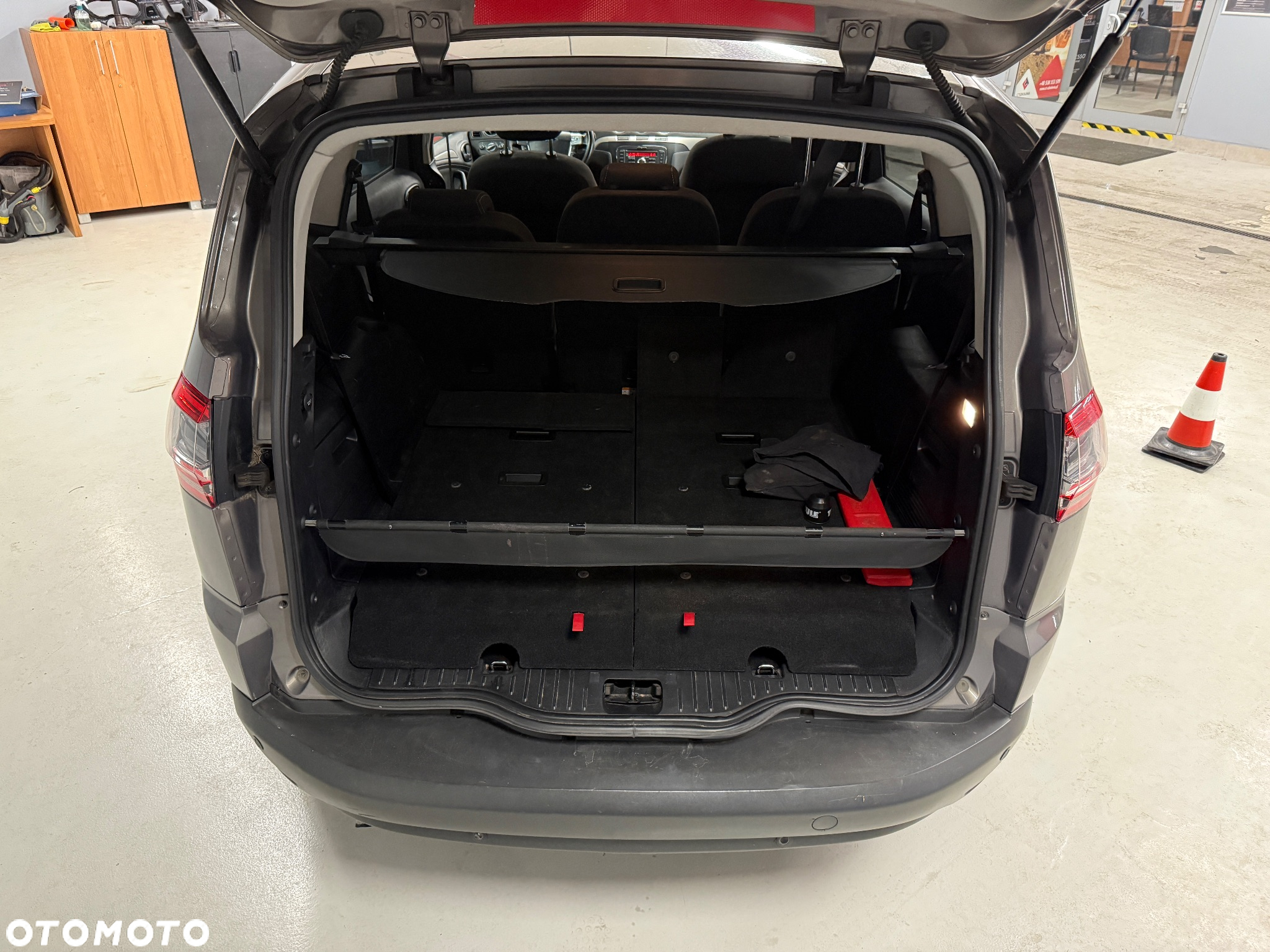 Ford S-Max 1.6 T Trend - 13