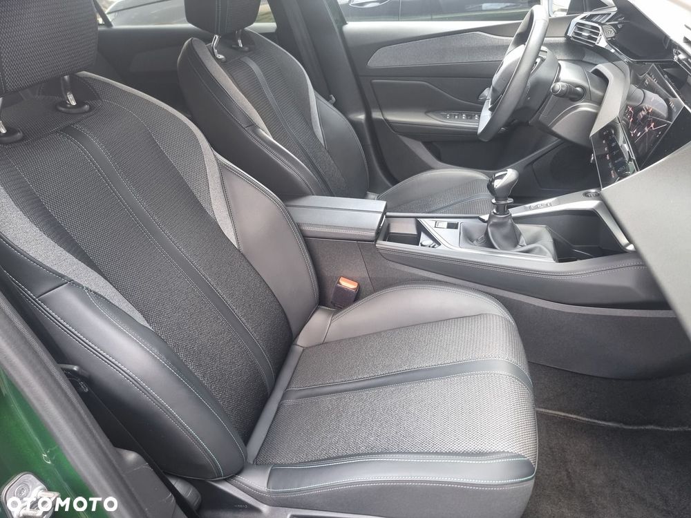 Peugeot 308 1.2 PureTech Allure S&S - 19