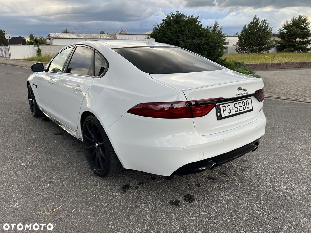 Jaguar XF - 4