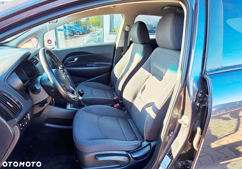 Kia Rio - 6