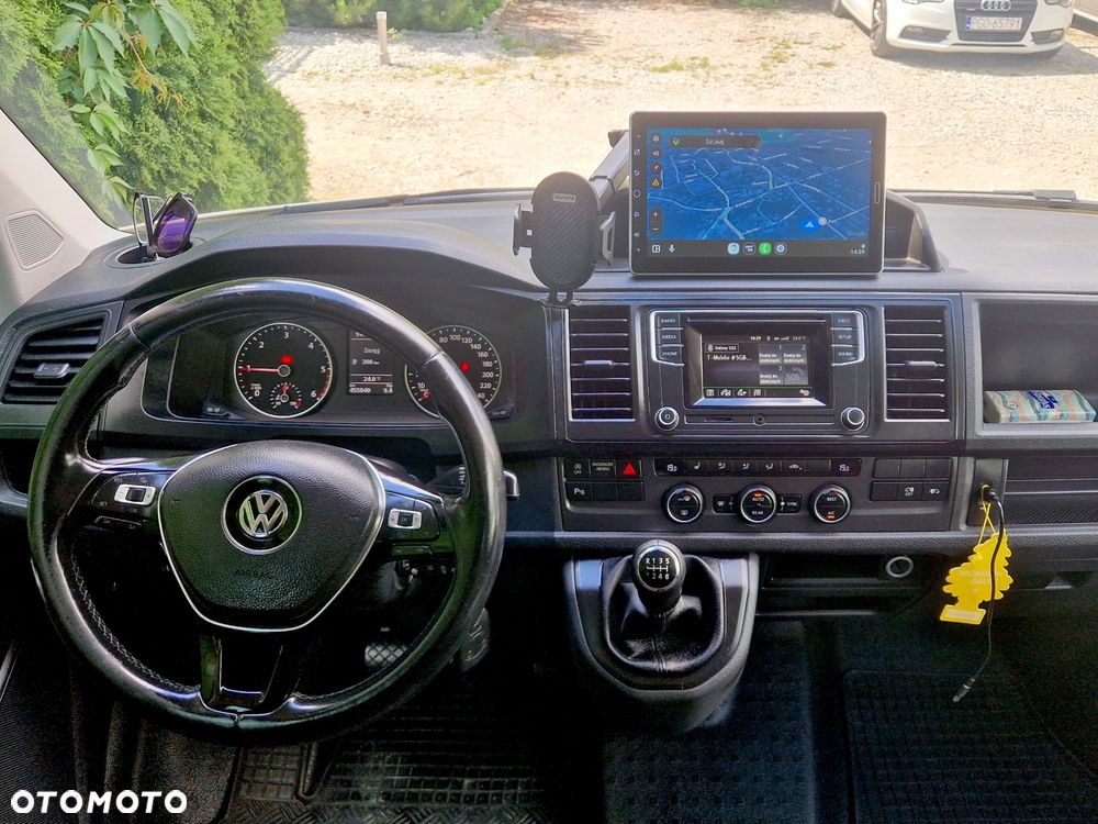 Volkswagen Caravelle - 5