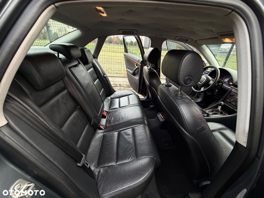 Audi A4 Limousine - 12