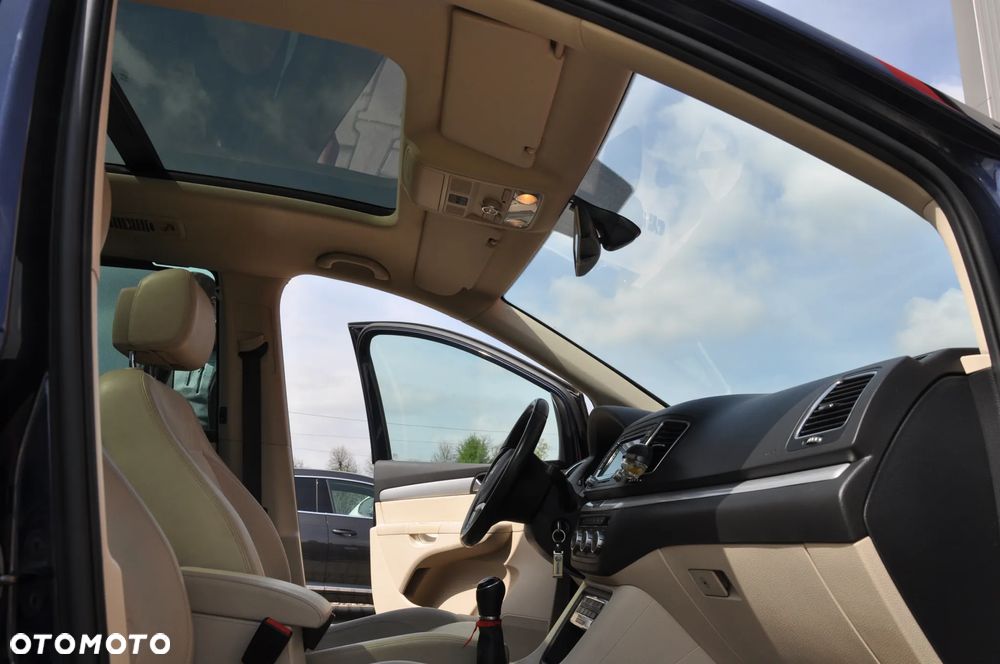 Volkswagen Sharan 2.0 TDI Blue Motion Highline - 37