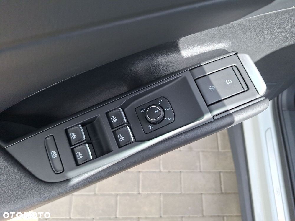 Volkswagen T-Roc - 19