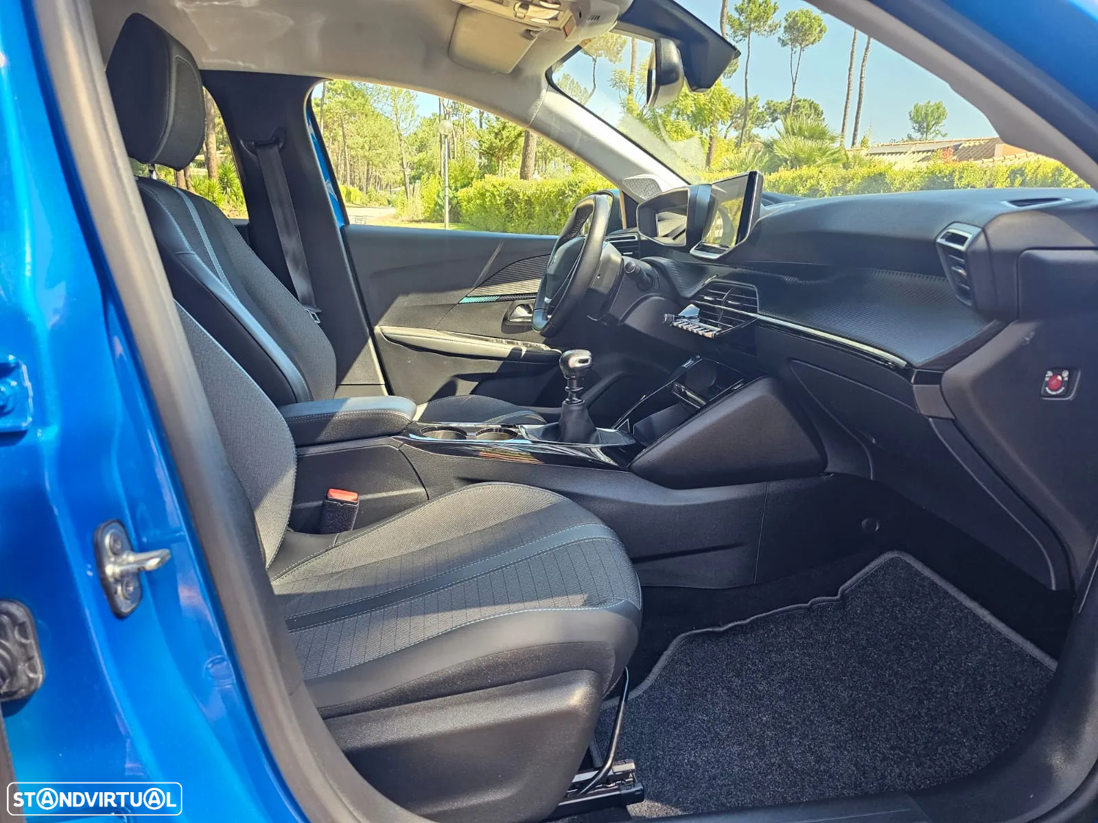 Peugeot 208 1.2 PureTech Allure - 18