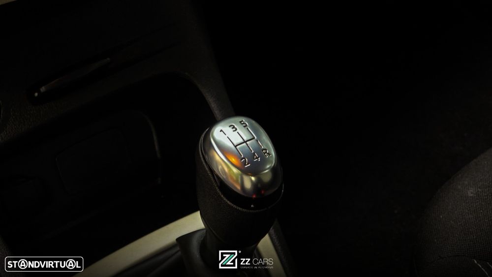 Renault Captur 1.0 TCe Exclusive - 24