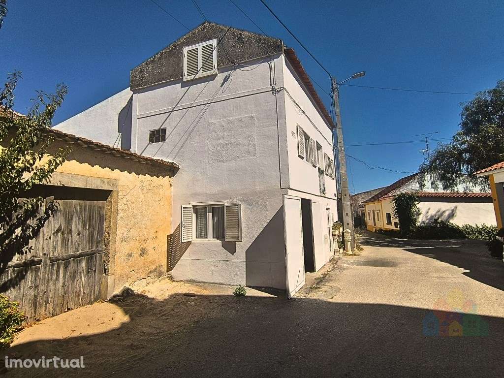Moradia com garagem e espaço exterior a 5 minutos de Tomar - Grande imagem: 4/12