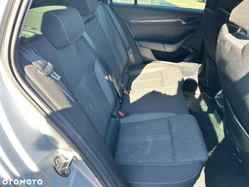 Skoda Octavia 2.0 TDI Elegance DSG - 26