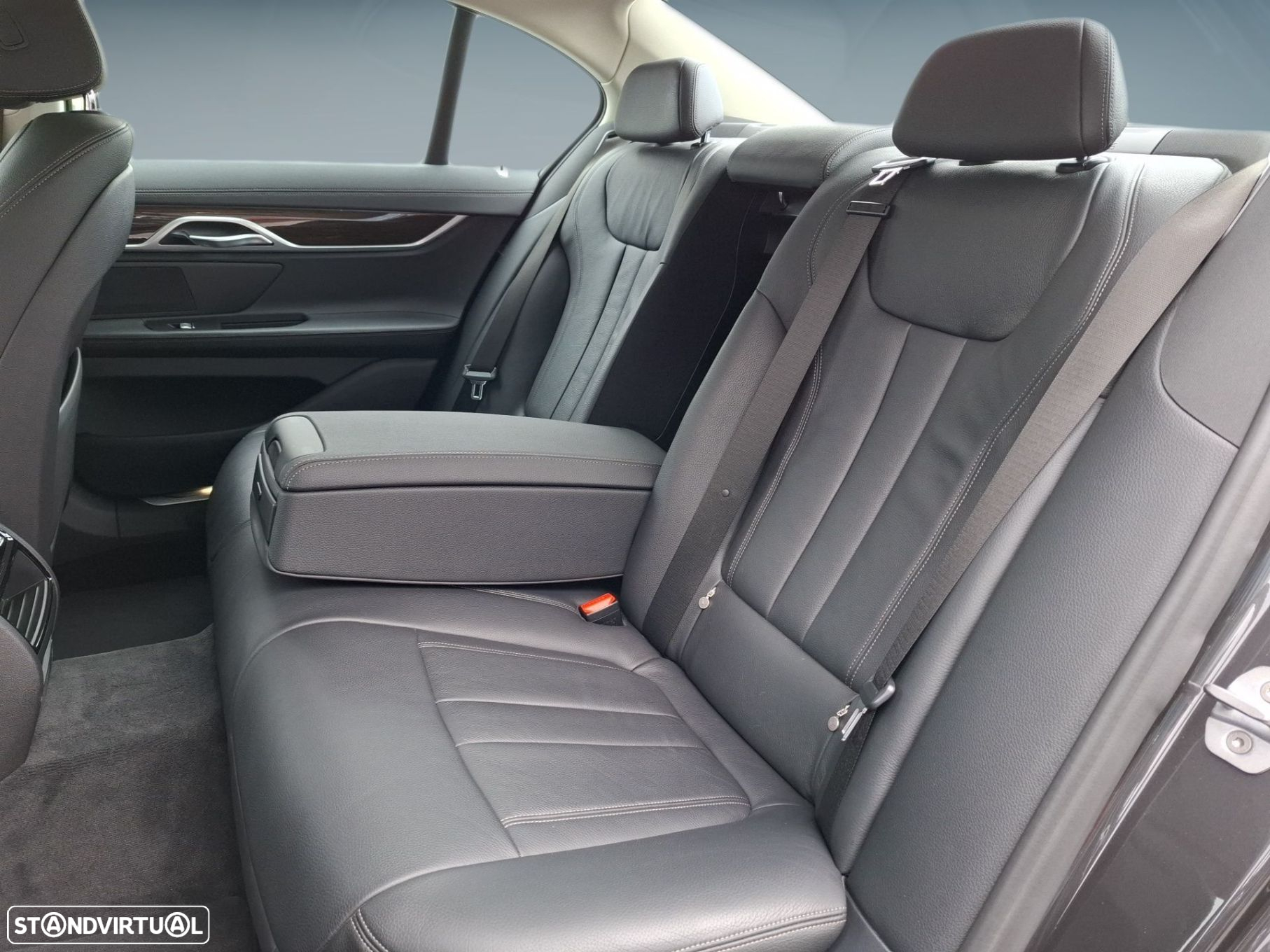 BMW 740 e iPerformance - 14