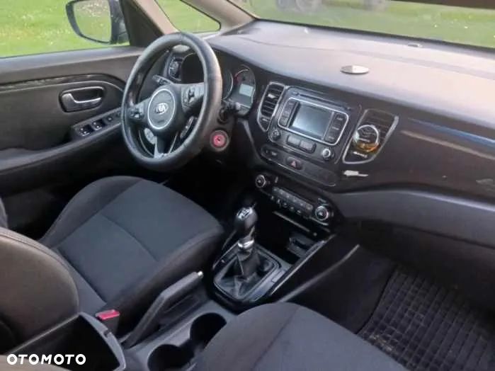Kia Carens 1.7 CRDi L 7os - 4