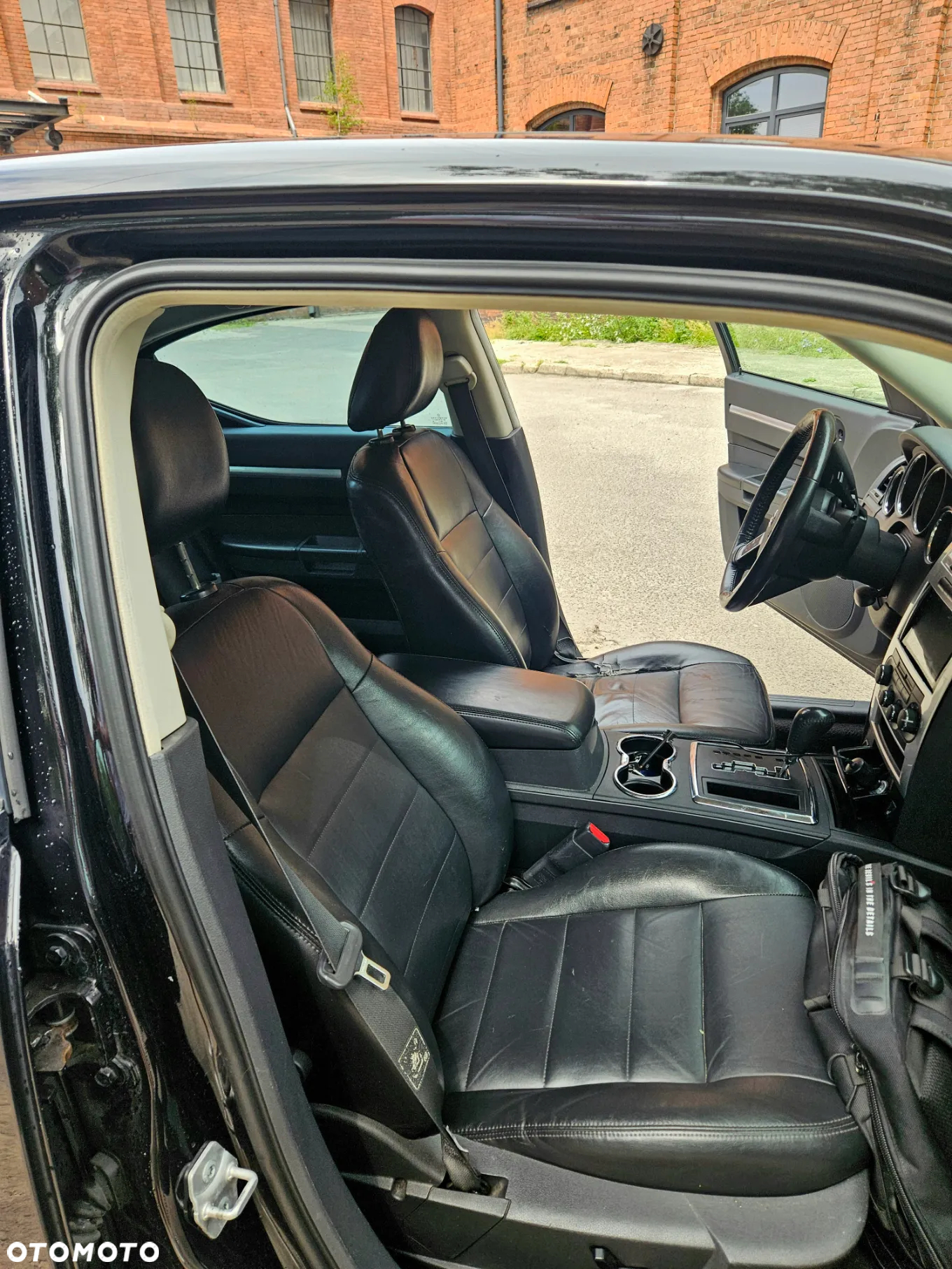 Dodge Charger 3.5 V6 SXT - 10