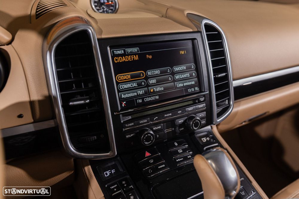 Porsche Cayenne - 12