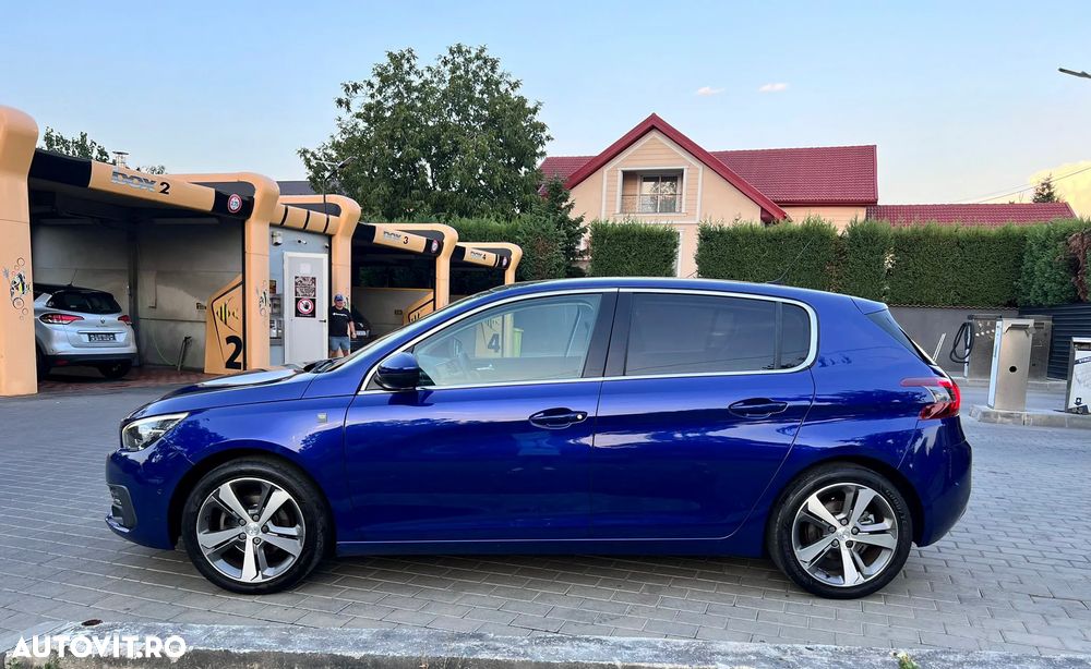Peugeot 308 1.2 L PureTech Turbo S&S Allure - 13