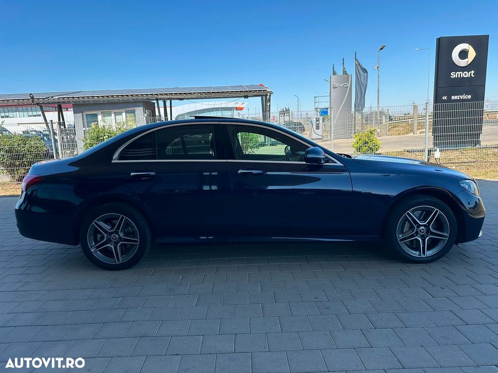 Mercedes-Benz E 300 4MATIC 9G-TRONIC AMG Line - 9