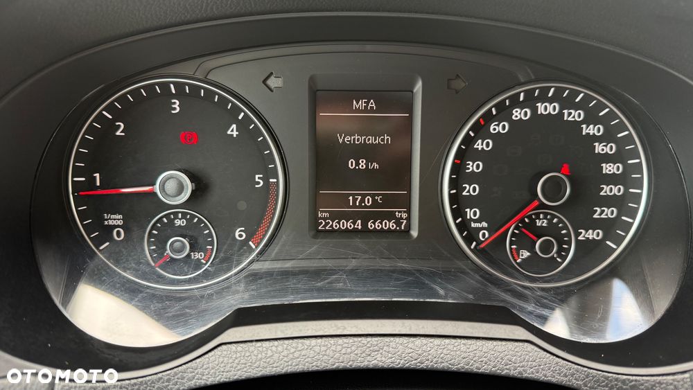 Volkswagen Sharan 2.0 TDI (BlueMotion Technology) Comfortline - 25