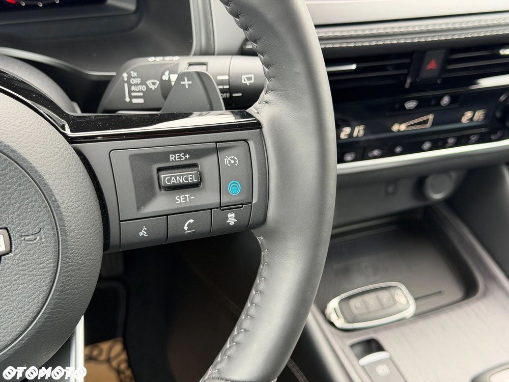 Nissan Qashqai - 25