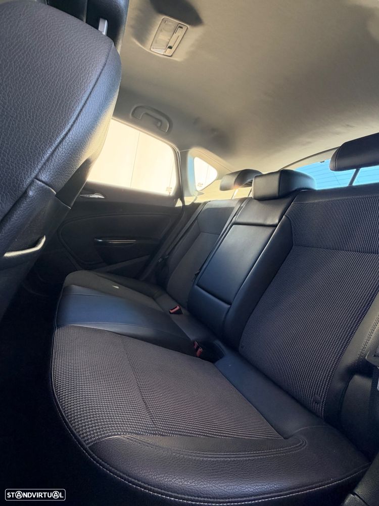 Opel Astra 1.3 CDTi Cosmo - 8