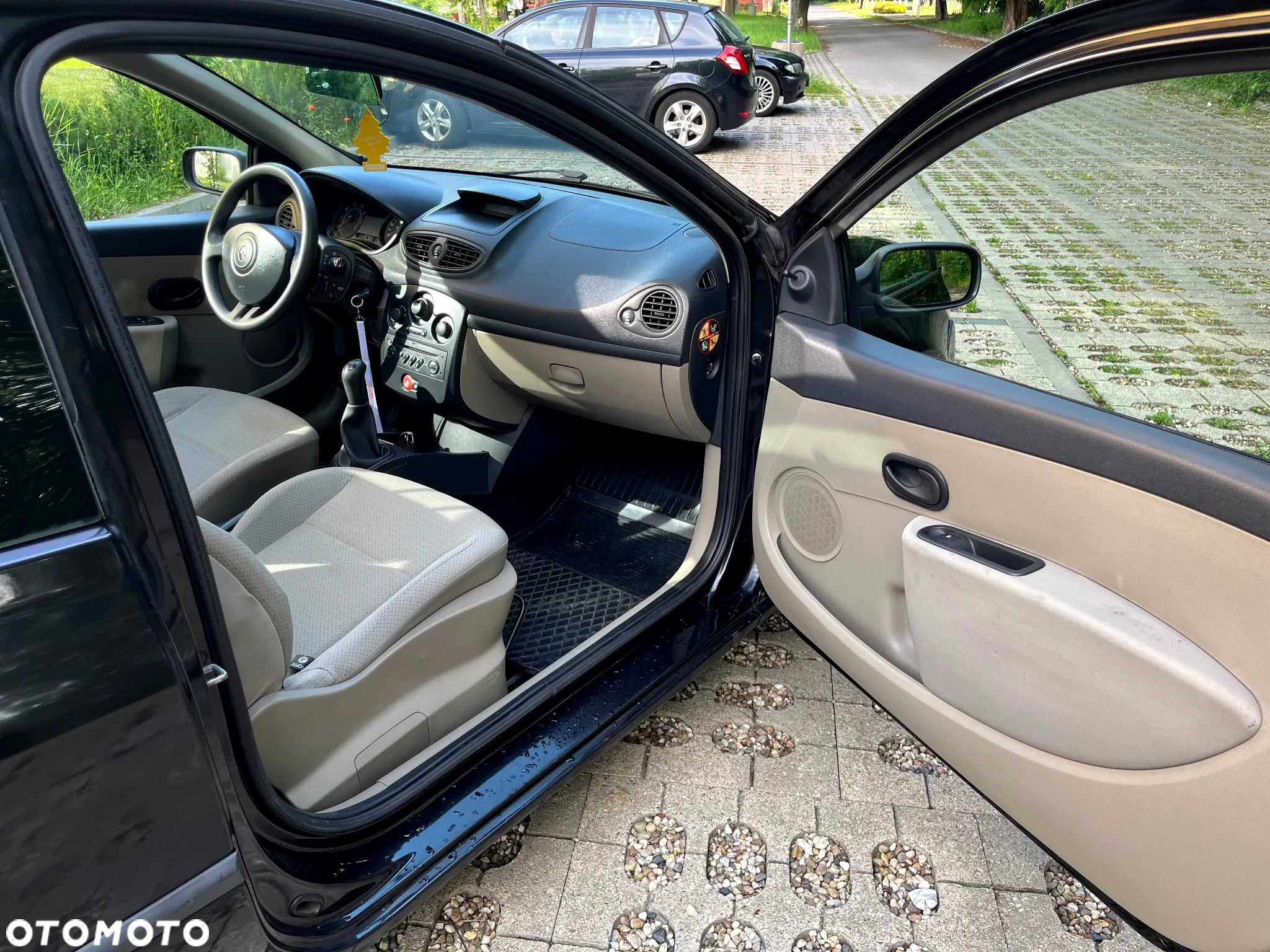 Renault Clio - 16