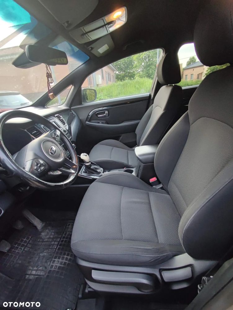 Kia Carens 1.6 GDI L - 16