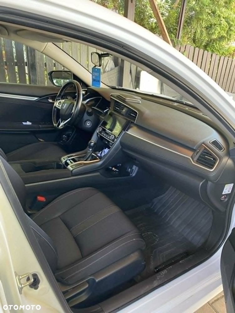 Honda Civic 1.5 T Elegance - 23