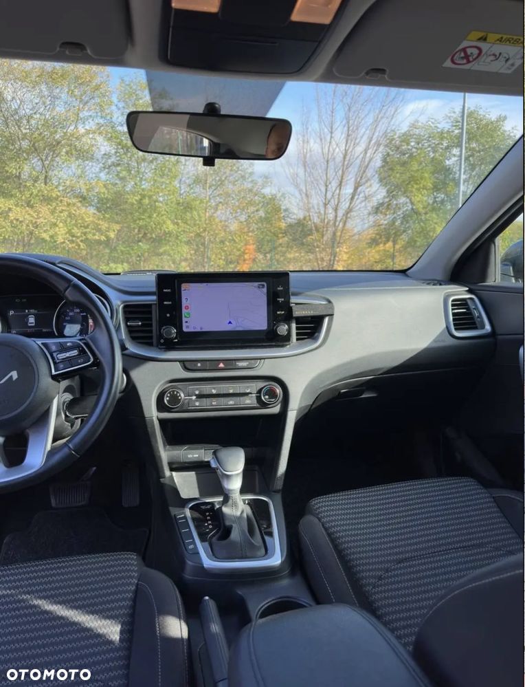 Kia Ceed - 10