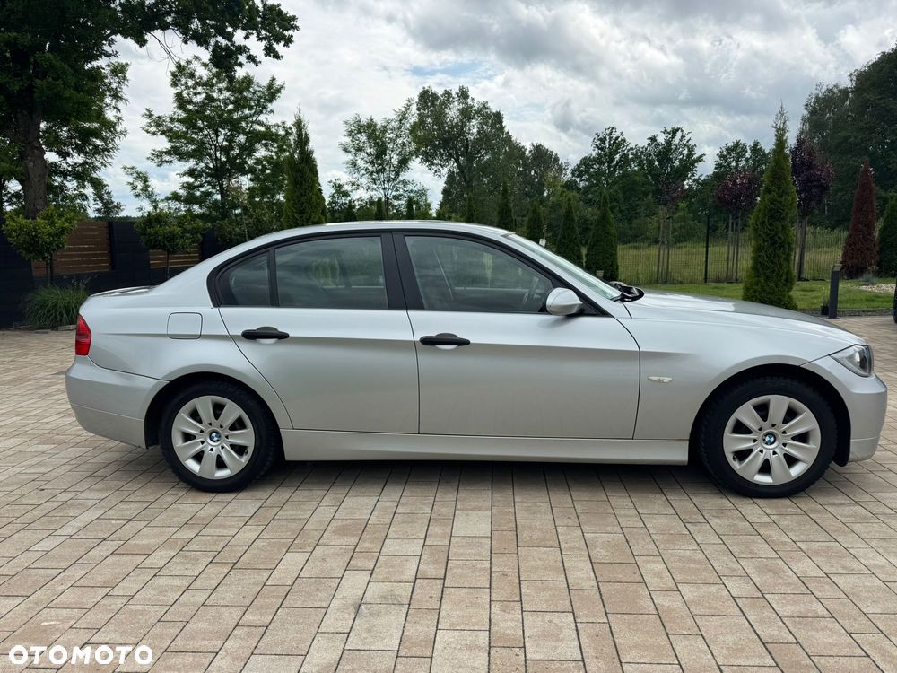 BMW Seria 3 320i - 7