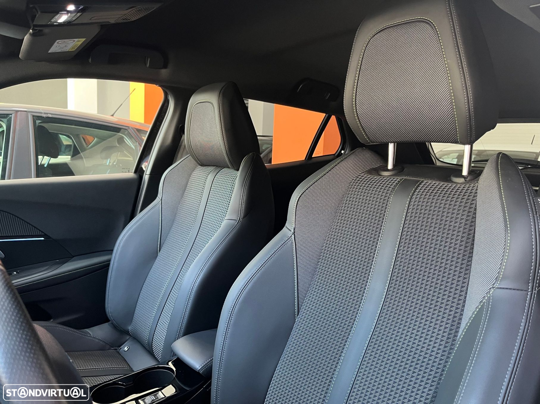 Peugeot 2008 1.5 BlueHDi GT EAT8 - 12